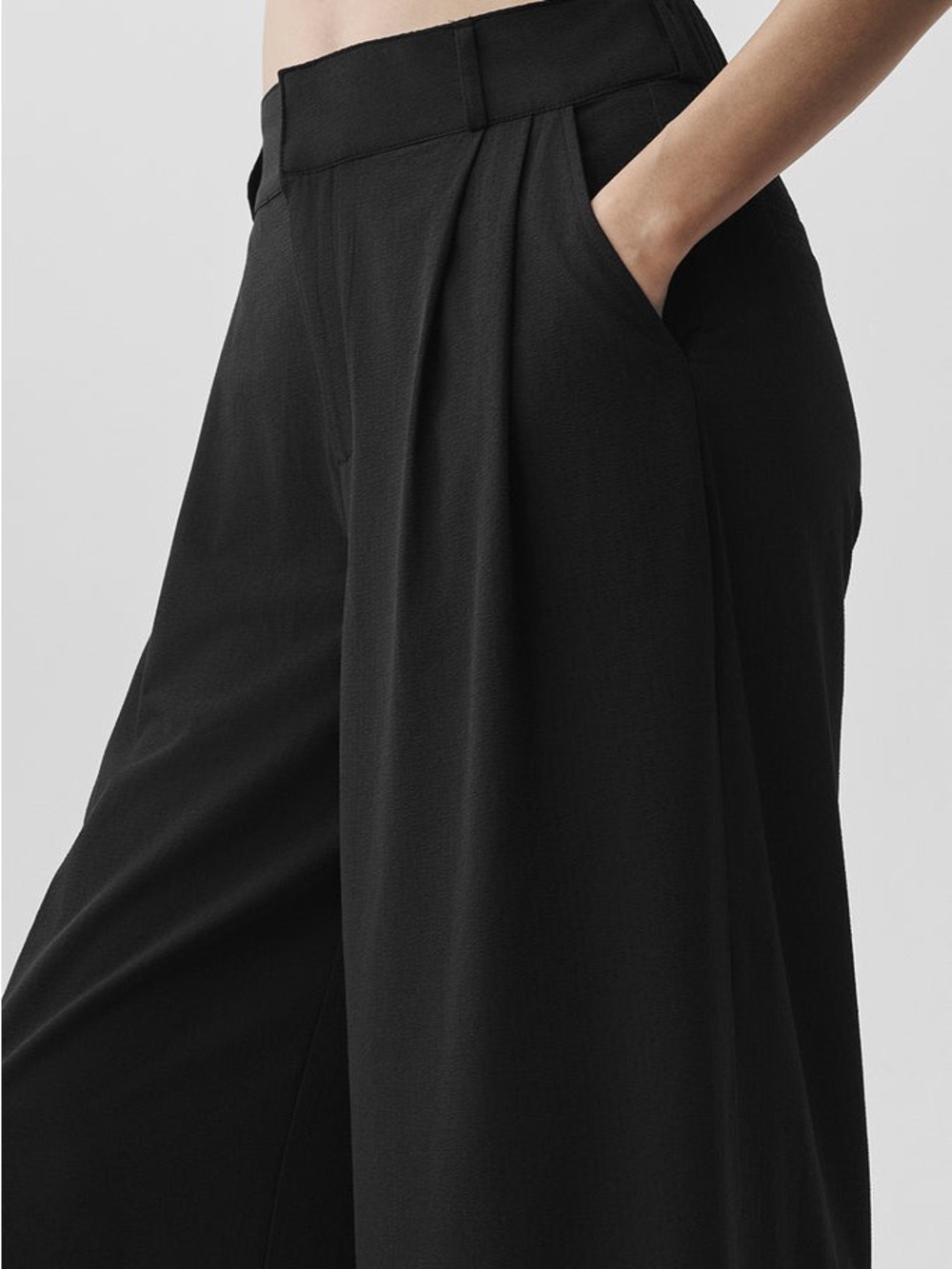 ALO Yoga Black Dreamscape High Rise Wide-Leg Pleated Trousers NWT Size L